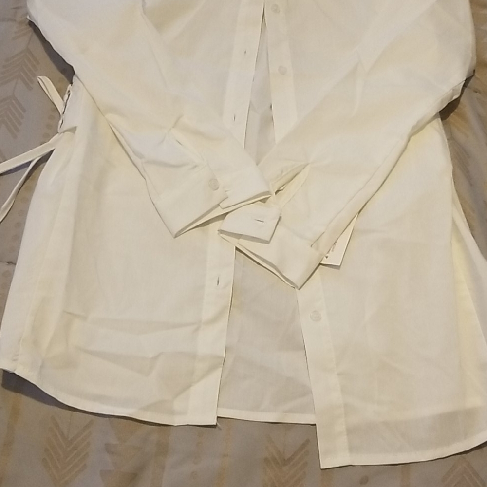 Decorative White button down - Picture 2 of 5